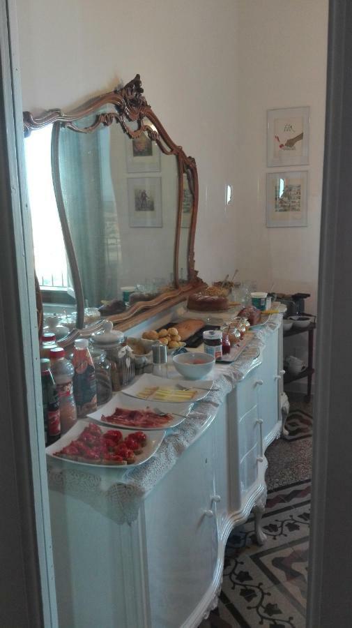 Al 32 B&B マッサ・マリッティマ エクステリア 写真